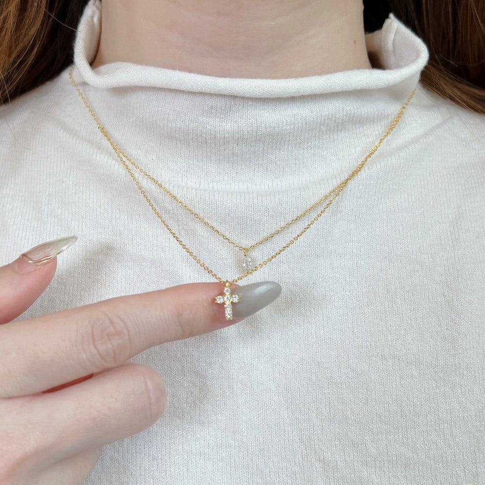Collier croix double couche en zircone cubique en argent sterling